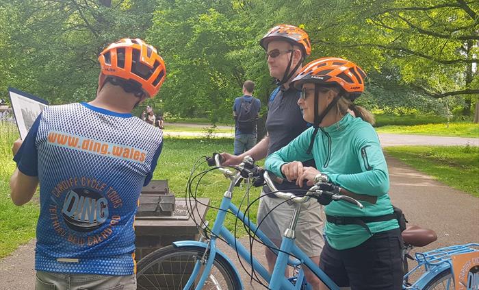 Ding customers explore the park